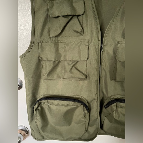 PacSun Utility Nylon Vest‎ Military Green Multi-Pocket Size Large Unisex - Picture 3 of 11